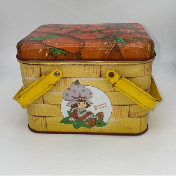 Vintage 1980 Strawberry Shortcake Metal Tin - Picture 4 of 7